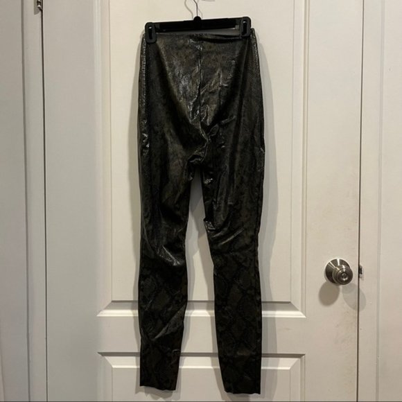 Commando Faux Leather Snake Print Leggings - Picture 5 of 5